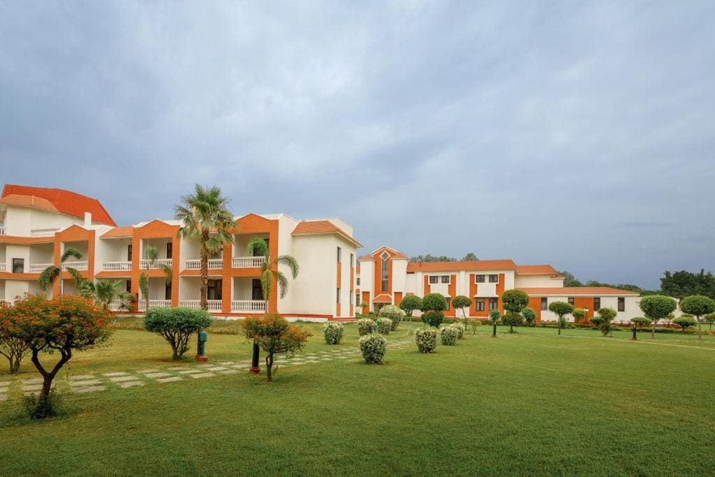 Naturoville Wellness Resort