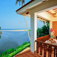 Beach And Lake Ayurvedic Resort Kerala